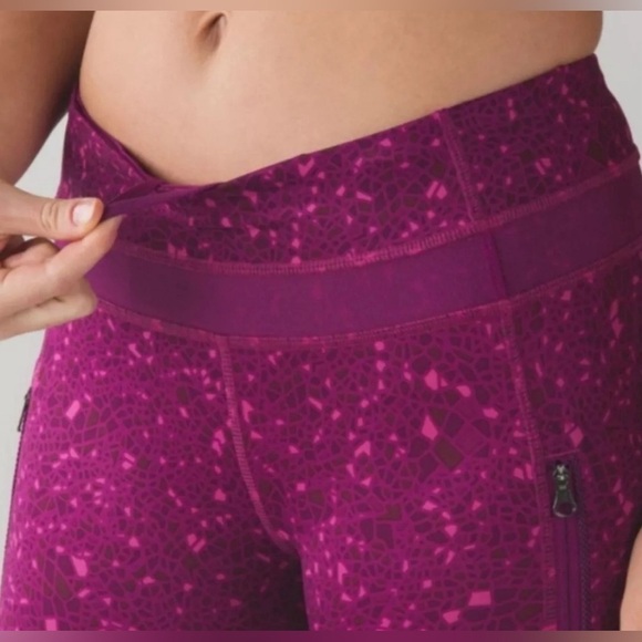 Lululemon Athletica Inspire Tight II Geo Regal Plum Ankle Cropped Leggings 4 - Picture 9 of 16